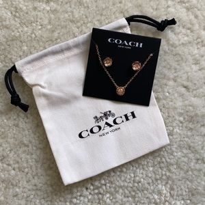 NWT Coach Open Circle Necklace & Stud Earrings Set with Coach Jewelry Bag